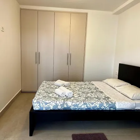 Apartment Evelmar Knosou
